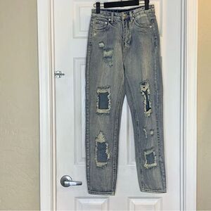 White Fox Let’s Bounce High Rise Distressed Jeans Size Small
